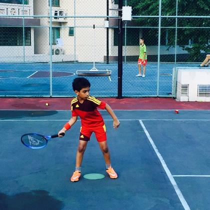 Kids Tennis Lessons (6-10)