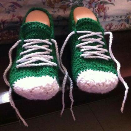 My First Pair of Crochet Sneakers!