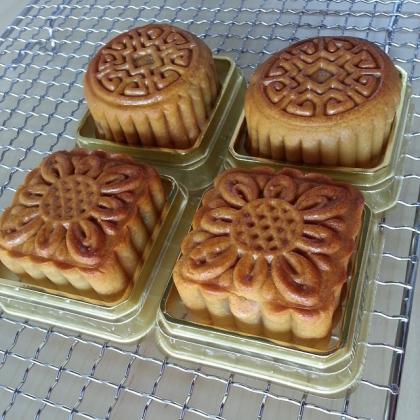 Traditional and Snowskin Mooncakes making