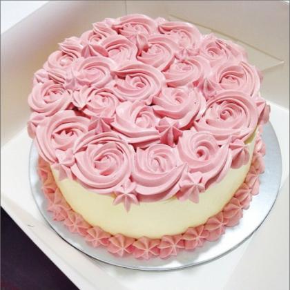 Rosette Piping Decoration Cake