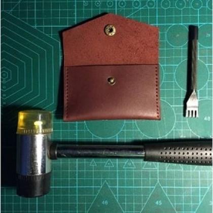 DIY Leather Card Holder Lesson