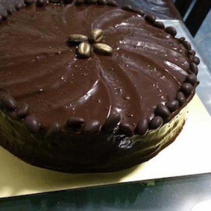 Delectable Chocolate Fudge Cake