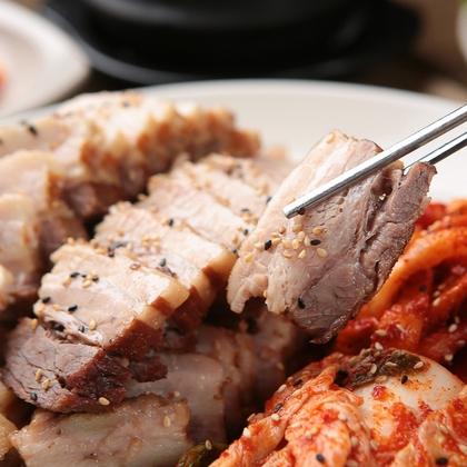 Korean Bossam (Kimchi with Pork) 두부보쌈 cooking class by CU