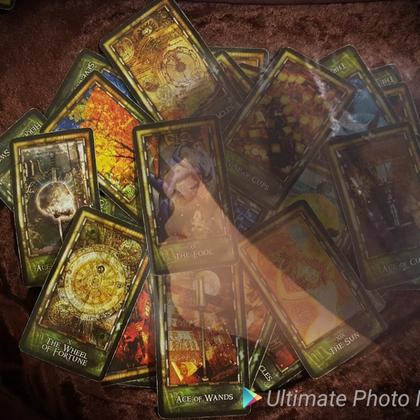 Connecting with your Tarot Cards