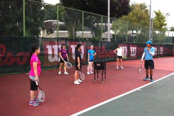 Adult Group Tennis Lesson