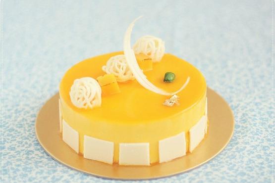 Durian Cheese Cake with Reduction Cream Topping